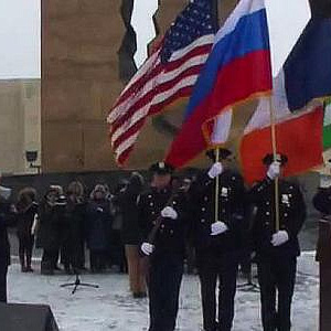 В Нью-Джерси у монумента «Слеза скорби» работы З.К.Церетели почтили память жертв катастрофы российского Ту-154