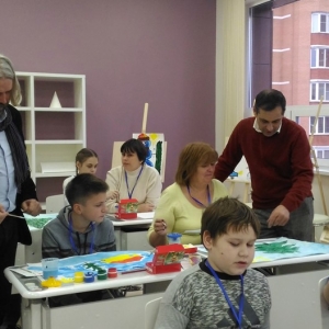 Мастер-класс академиков РАХ для детей с ограниченными возможностями здоровья в Одинцово.