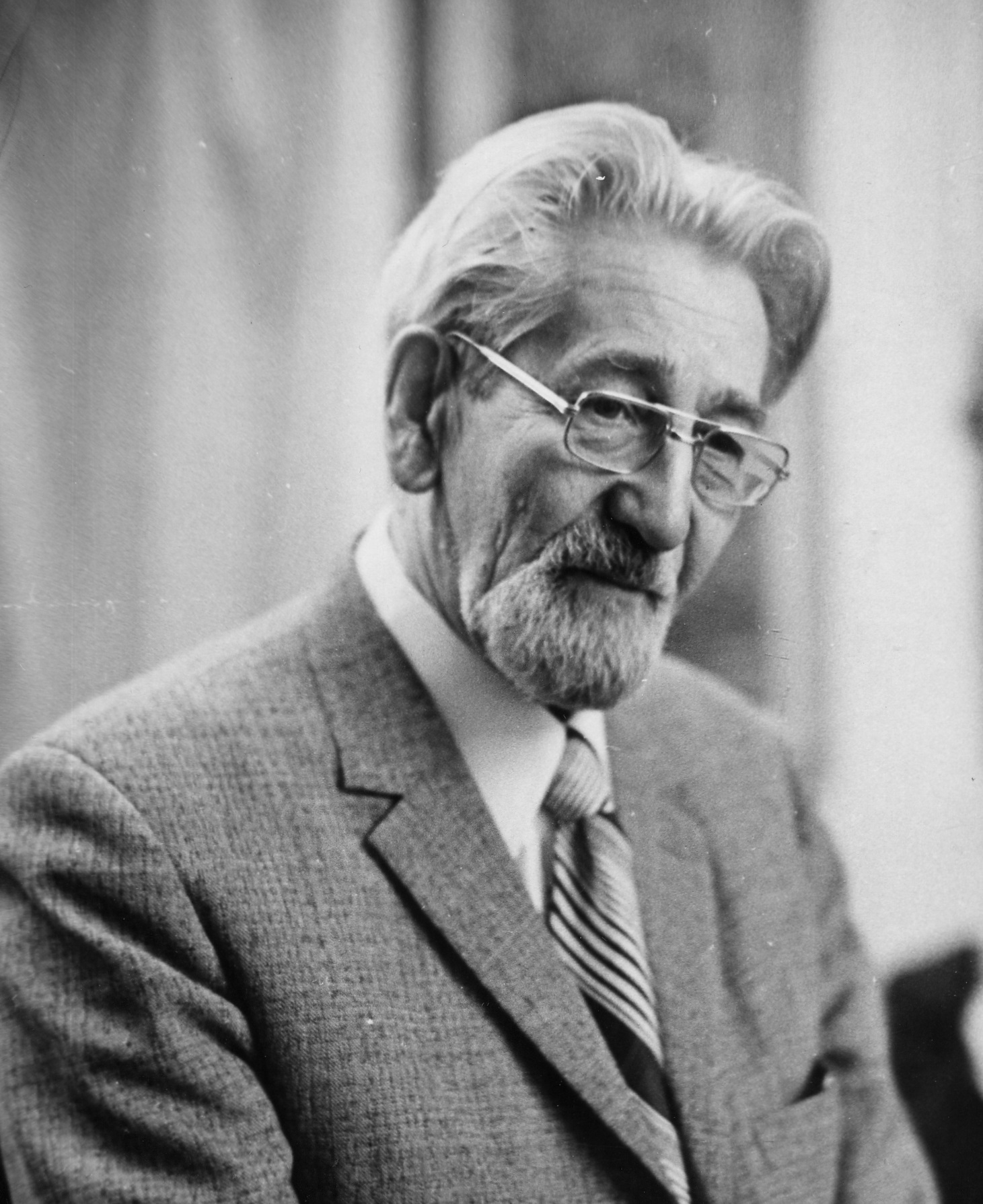 ЛИБЕРОВ Алексей Николаевич (1911-2001)