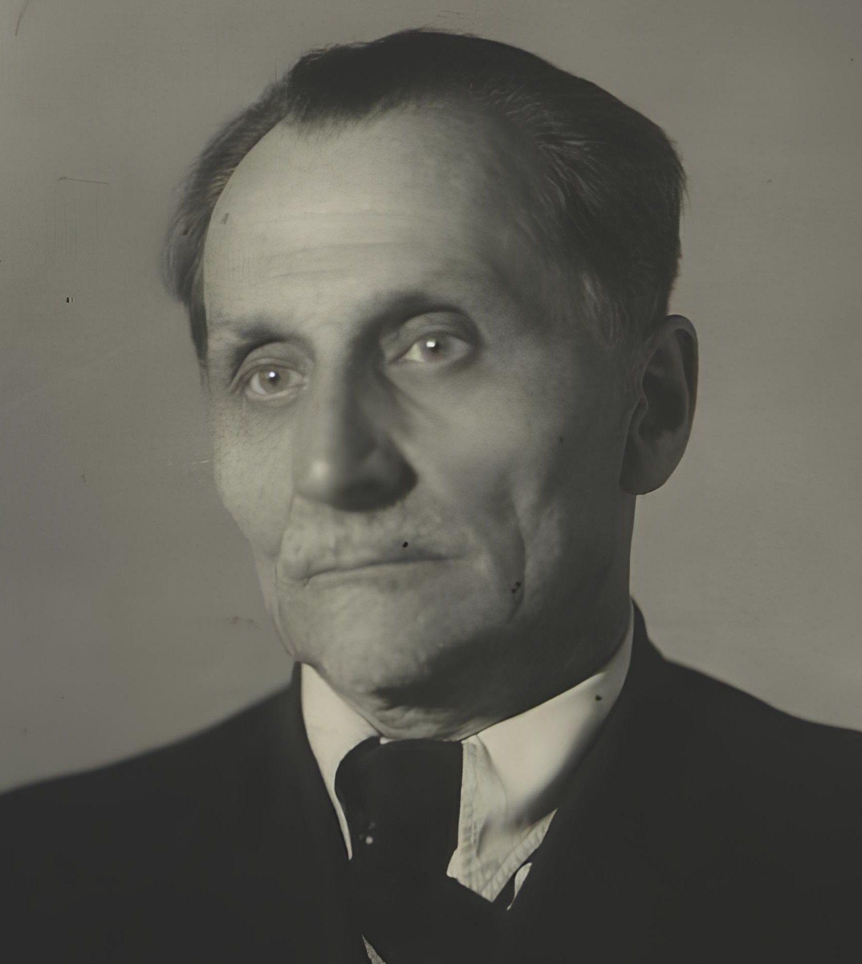 ЛОБАНОВ Виктор Михайлович (1885-1970)
