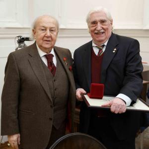 К 90-летию почетного члена РАХ Юрия Петровича Мирошниченко