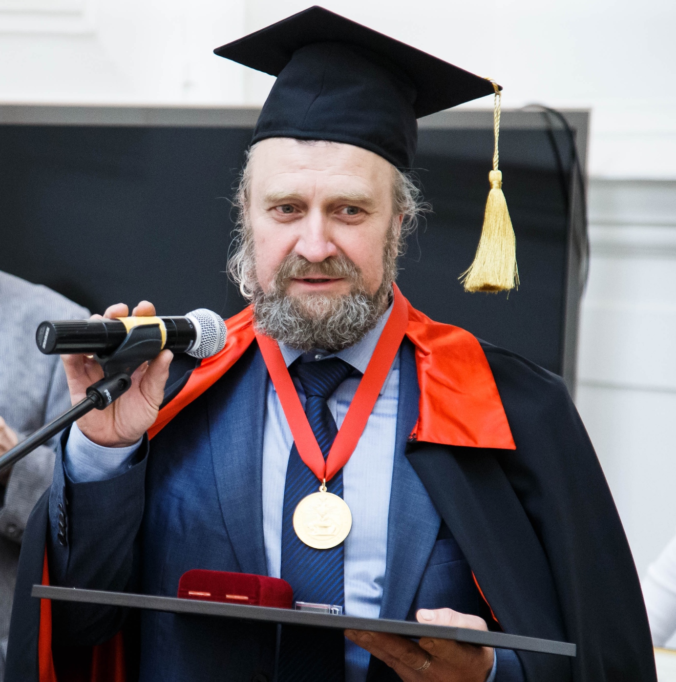 МИХАЙЛОВ Владимир Анатольевич 