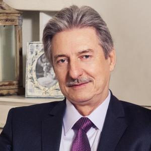 К 75-летию почетного члена РАХ Алексея Михайловича Курманаевского
