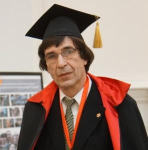 К юбилею почетного члена РАХ Петра Радимова 