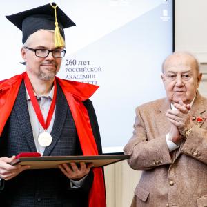 К 50-летию почетного члена РАХ Андрея Евгеньевича Очнева