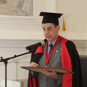 К 80-летию почетного члена РАХ Александра Алексеевича Авдеева