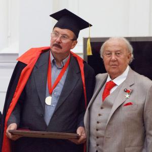 К 70-летию почетного члена РАХ Александра Егоровича Ветрова