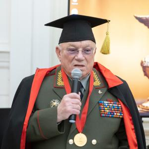 К 80-летию почетного члена РАХ Анатолия Сергеевича Куликова