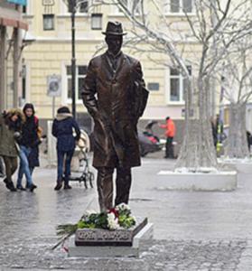 В Москве открыт памятник композитору С.С.Прокофьеву (1891-1953)  работы  А.Н.Ковальчука