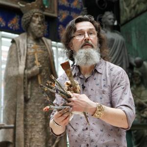 К 60-летию почетного члена РАХ Алексея Петровича Парфенова