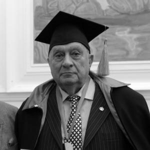 Памяти Владимира Аннакулиевича Артыкова (1934-2019)
