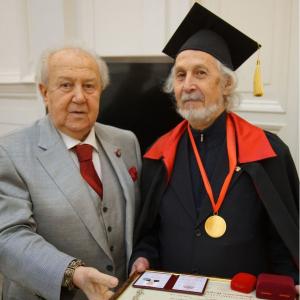 К 80-летию почётного члена РАХ Игоря Самуиловича Виханского 