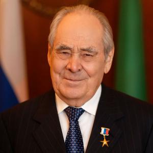 К 85-летию почётного члена РАХ Минтимера Шариповича Шаймиева