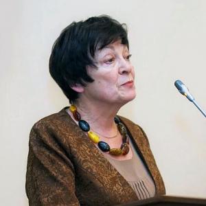 К юбилею почетного члена РАХ Маи Владимировны Миткевич
