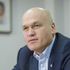 К 50-летию почётного члена РАХ Андрея Васильевича Филатова