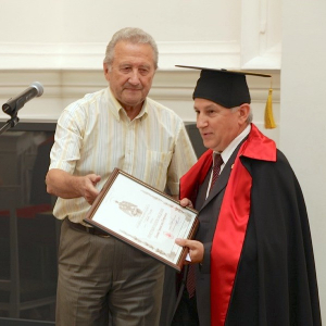 К 75-летию почётного члена РАХ Станислава Петровича Ломова