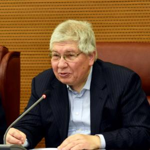 К 75-летию почетного члена РАХ  Кирилла Эмильевича Разлогова