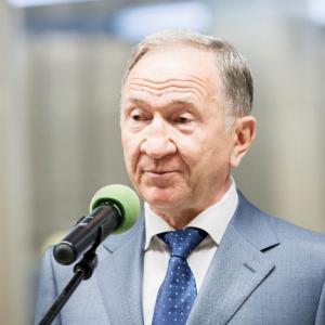 К 75-летию почетного члена РАХ Владимира Васильевича Погонина