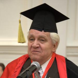 К 90-летию почетного члена РАХ Алексея Лукича Медведева