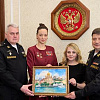 Академик РАХ В.С. Бубела-Маслова передала свои картины в дар музеям Северного флота и госпиталям Приморского края