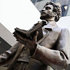 В аэропорту Шереметьево открыт памятник А.С.Пушкину работы академика РАХ А.Н.Бурганова. 