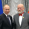 Владимир Путин вручил награду «Народный архитектор» Николаю Шумакову