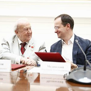Подписание соглашения о сотрудничестве между Российской академией художеств и Российским военно-историческим обществом