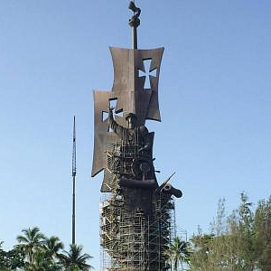 В Пуэрто-Рико завершается монтаж скульптурной композиции «Рождение Нового Света», посвященной Христофору Колумбу