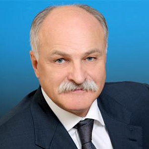 Президент РАХ З.К.Церетели поздравил с 70-летием Сергея Шумакова