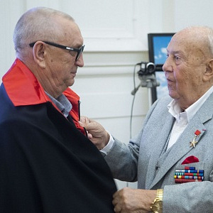К 75-летию почетного члена РАХ Василия Ивановича Колдина