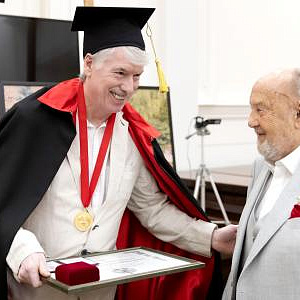 К 70-летию почетного члена РАХ Константина Васильевича Акимова