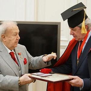 Президент РАХ З.К.Церетели поздравил почетного члена РАХ Г.Э.Орджоникидзе с днем рождения