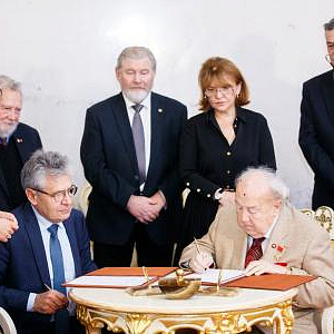 Подписание Соглашения о сотрудничестве между Российской академией художеств и Российской академией наук