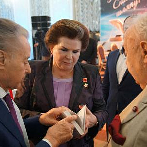 К юбилею почетного члена РАХ Валентины Владимировны Терешковой