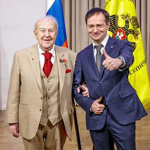 Президент РАХ З.К.Церетели избран почетным членом Российского военно-исторического общества