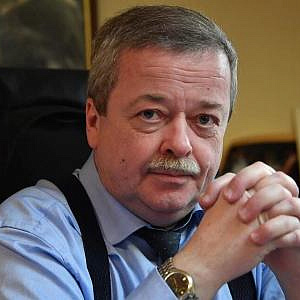 К юбилею почетного члена РАХ Сергея Девятова 