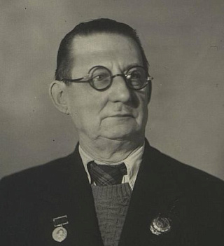 АВИЛОВ Михаил Иванович (1882-1954)
