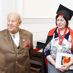 К юбилею почетного члена РАХ Галины Федоровны Камардиной