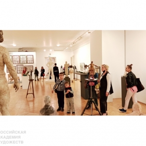 Авторская экскурсия «Творческая мастерская скульптуры: опыт и поиск» в рамках акции «Ночь музеев-2021» в МВК РАХ