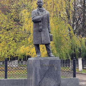 А.М.Шебунин. Памятник поэту Н.Рубцову. 1998. Литье, бронза. Вологда. Автор фото Кошелев