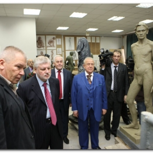 1 июня 2010 года Председатель Совета Федерации С.М.Миронов  посетил Московский государственный академический художественный институт им. В.И.Сурикова