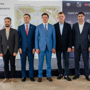 Рабочий визит Президента РАХ В.З.Церетели в Краснодар. Фото: пресс-служба ГК «ИНСИТИ».