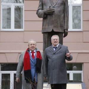 Президент РАХ З.К.Церетели поздравил с 75-летием Владимира Вольфовича Жириновского