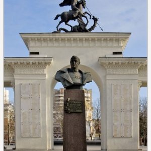 Ансамбль-памятник К.Г.Жукову