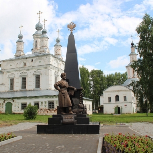 А.М.Шебунин. Памятник Е.П.Хабарову. 2015. Великий Устюг. Литье, бронза, гранит. Автор фото А.М.Шебунин.