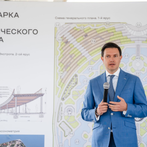 Рабочий визит Президента РАХ В.З.Церетели в Краснодар. Фото: пресс-служба ГК «ИНСИТИ».