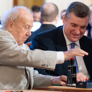 Президент РАХ З.К.Церетели награжден медалью Российского фонда мира