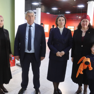 Официальное открытие выставки «В поисках радости» в Сунже. Фото: Надин Цицкиева для Государственной выставочной галереи Республики Ингушетия.