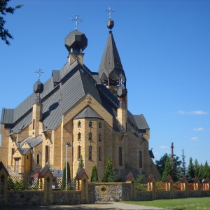 Е. Устинович, Я. Кабац, В. Рыжинский. Церковь Воскресения Христова (1989–98). Автор фото: Loraine