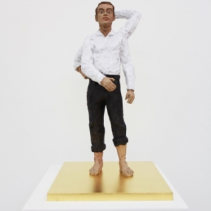 Балкенхол С. Фигура «Человек с пятью руками». 2013. Окрашенная бронза. Courtesy ARNDT Fine Art, Сингапур